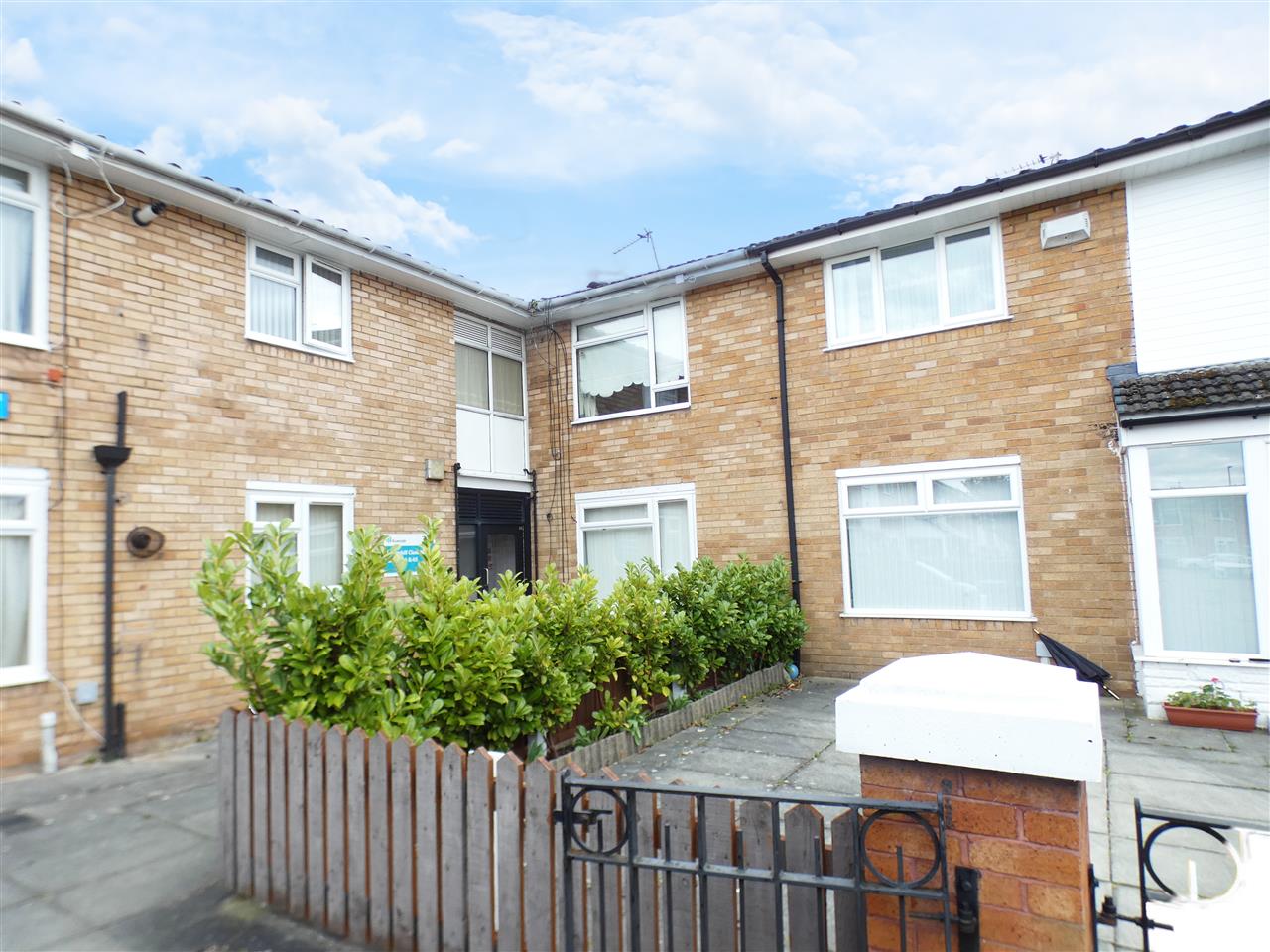 Broomhill Close